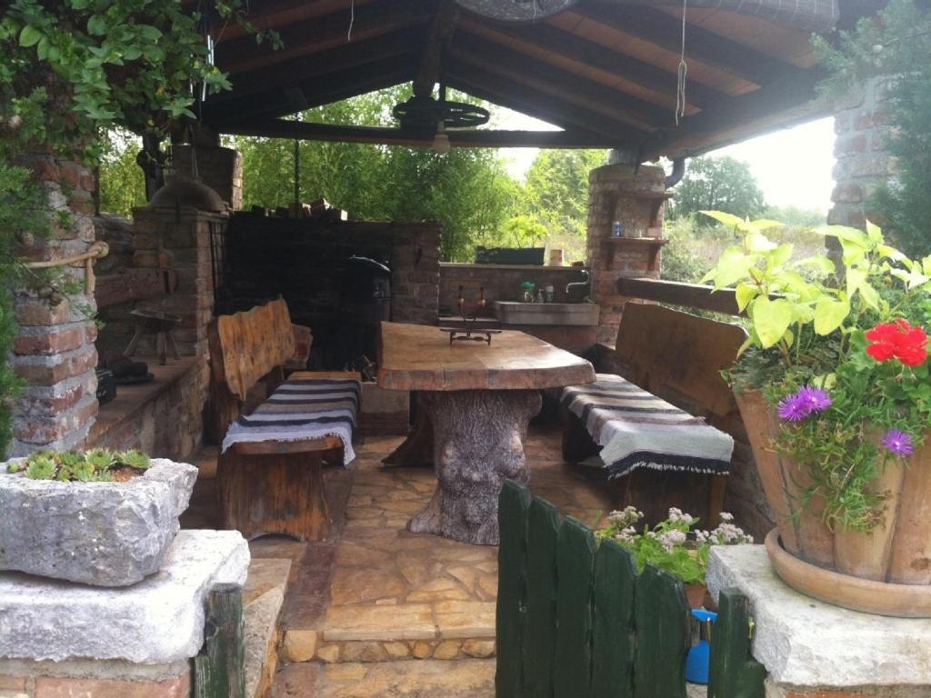 Villa In Funtana With Private Tenniscourt Exterior foto